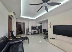 Blk 876A Tampines Avenue 8 (Tampines), HDB Executive #631386961